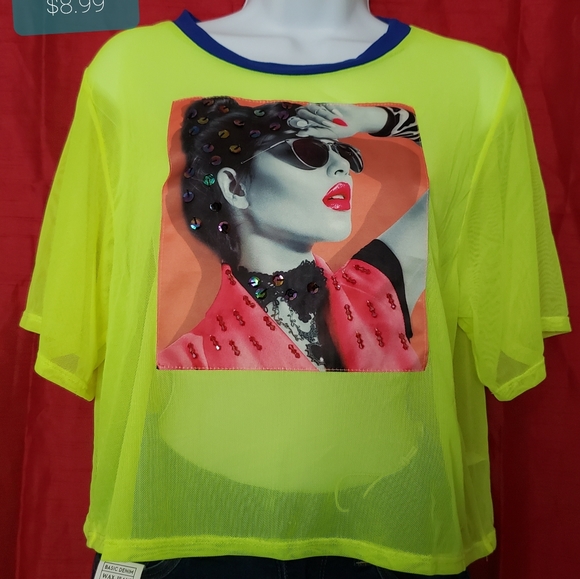 Clothes - Picture 5 of 16